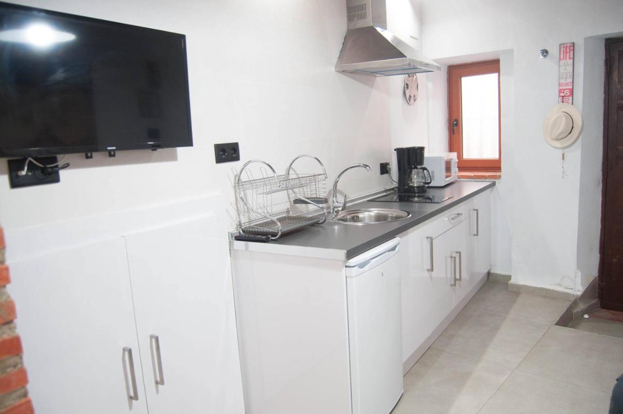 Caleros 8 Estudio - Apartamentos de la Parte Antigua de Cáceres Esterno foto