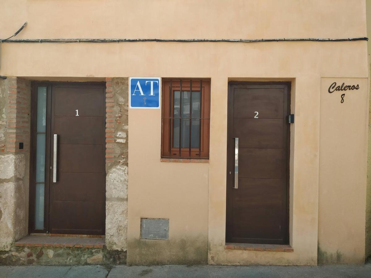 Caleros 8 Estudio - Apartamentos de la Parte Antigua de Cáceres Esterno foto